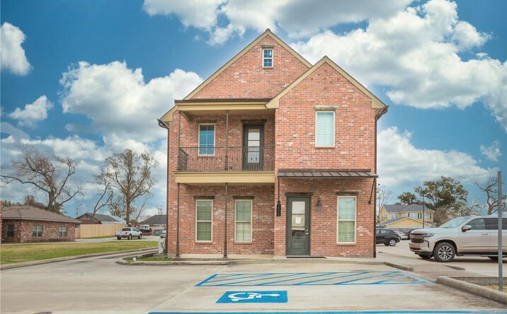 Pictures of Office property located at 1773 Ryan Street, Lake Charles, LA 70601 for sales - image #1