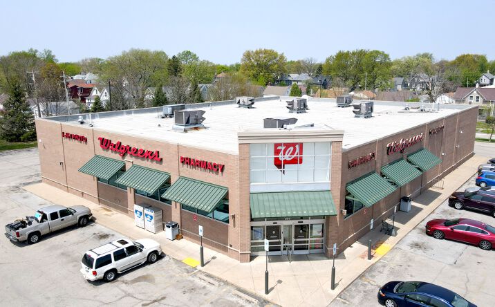 Pictures of Retail property located at 555 19th Ave, Moline, IL 61265 for sales - image #1