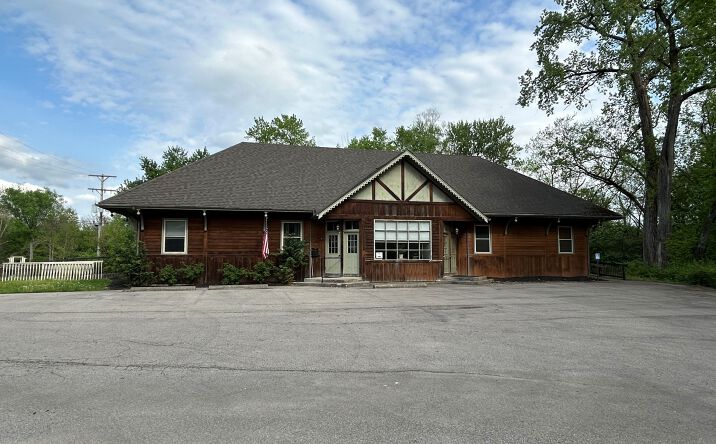 Pictures of Office, Retail property located at 136 US-42, Waynesville, OH 45068 for sales - image #1