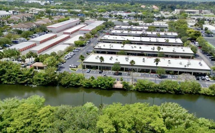 Pictures of Office property located at 5400 S University Dr, Davie, FL 33328 for sales - image #1