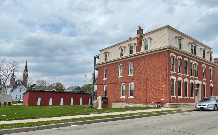 Pictures of Multifamily property located at 625 Rhomberg Avenue, Dubuque, IA 52001 for sales - image #1
