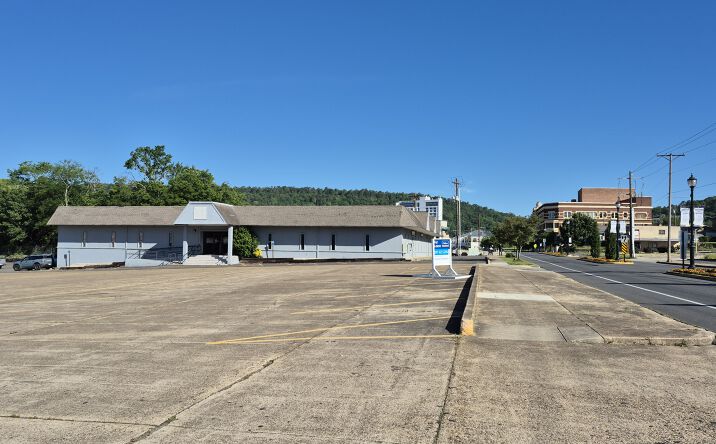 Pictures of Office property located at 622 Malvern Ave, Hot Springs, AR 71901 for sales - image #1