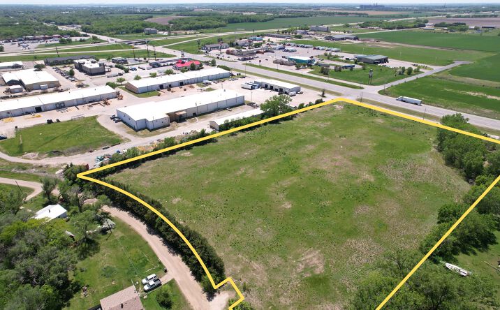 Pictures of Land property located at 2410 North 9th Street, Salina, KS 67401 for sales - image #1