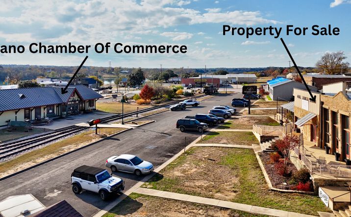 Pictures of Hospitality, Mixed Use, Office, Retail, Special Purpose property located at 105 - 107 East Grayson Street, Llano, TX 78643 for sales - image #1