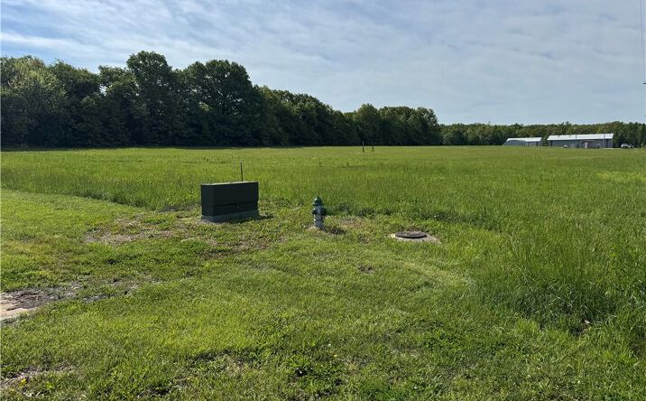 Pictures of Land property located at 2570 S 171 Road, El Dorado Springs, MO 64744 for sales - image #1