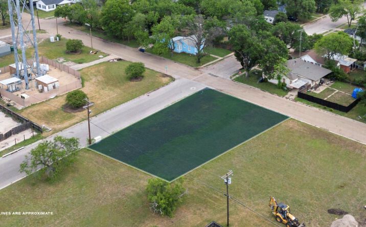 Pictures of Land property located at 2824 N 32nd St, Waco, TX 76708 for sales - image #1