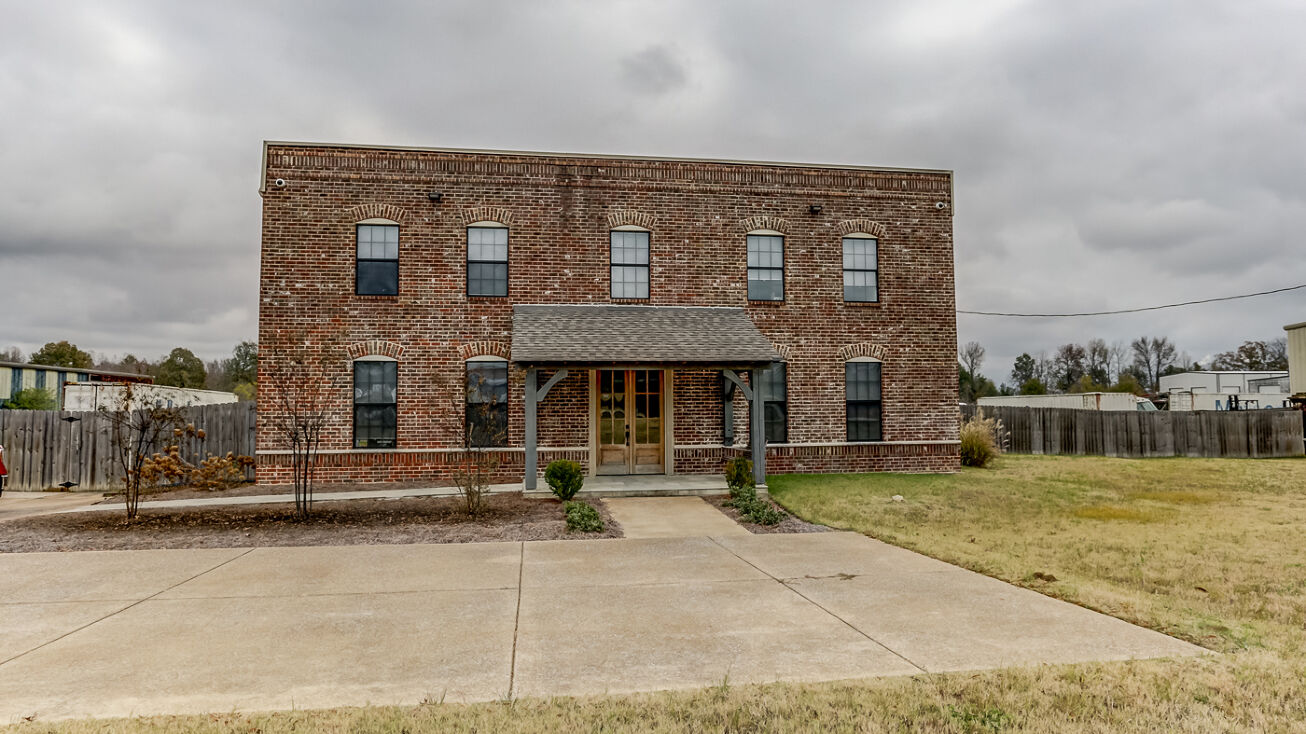 Pictures of Industrial property located at 222 Quality Dr, Byhalia, MS 38611 for sales - image #1