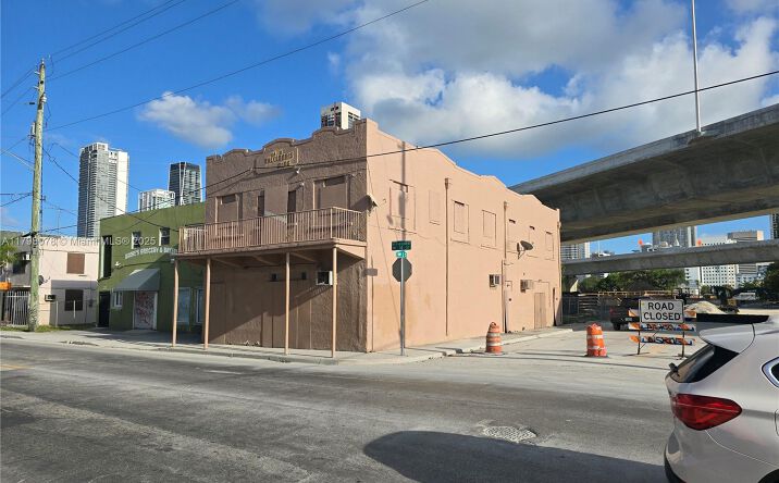 Pictures of Industrial, Multifamily property located at 130 NW 14th St, Miami, FL 33136 for sales - image #1