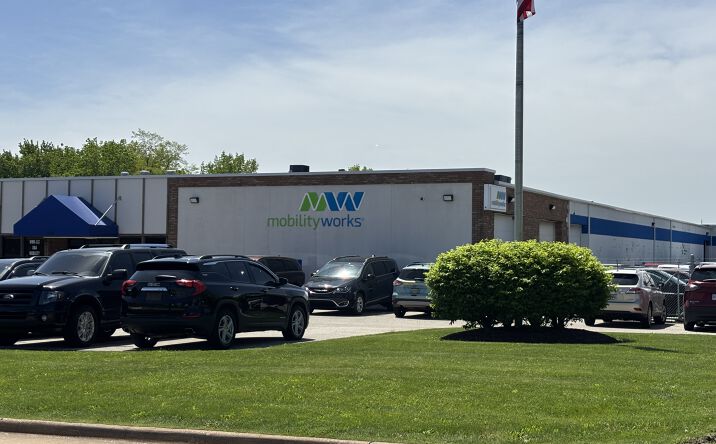 Pictures of Industrial property located at 810 Moe Dr, Akron, OH 44310 for sales - image #1