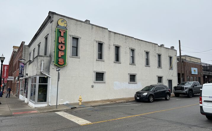 Pictures of Retail property located at 420 S Campbell Ave, Springfield, MO 65806 for sales - image #1