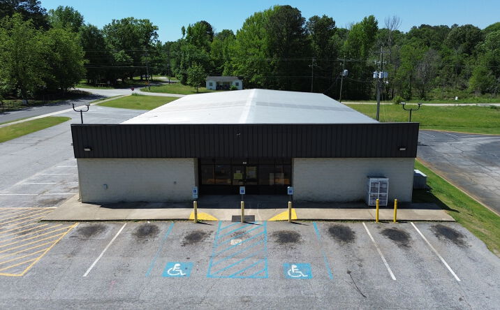 Pictures of Retail property located at 274 E Savannah St, Calhoun Falls, SC 29628 for sales - image #1