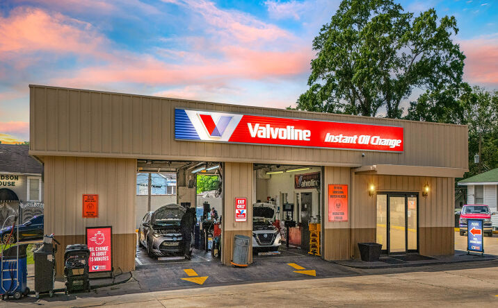 Pictures of Retail property located at 401 Kings Highway, Shreveport, LA 71104 for sales - image #1