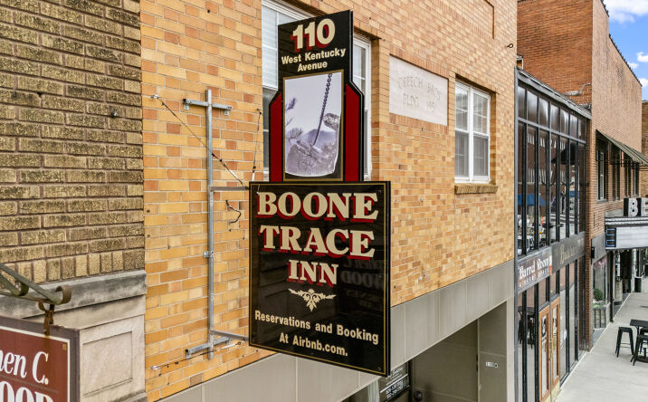 Pictures of Mixed Use, Office, Retail property located at 110 West Kentucky Ave, Pineville, KY 40977 for sales - image #1