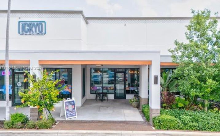 Pictures of Business for Sale, Retail property located at S University Dr, Plantation, FL 33324 for sales - image #1