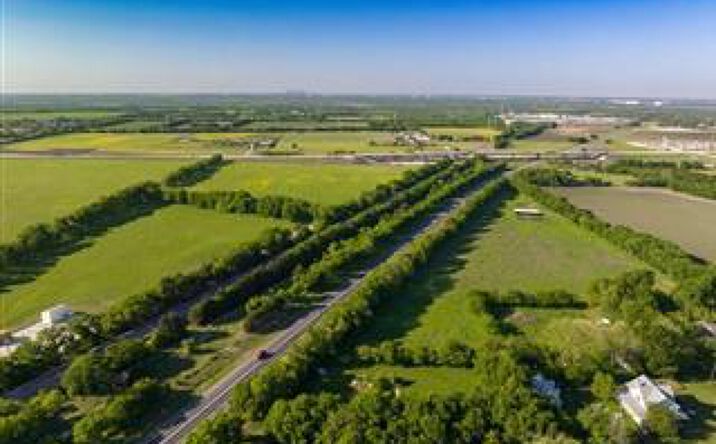 Pictures of Land property located at 3100 S Dallas Avenue, Lancaster, TX 75146 for sales - image #1