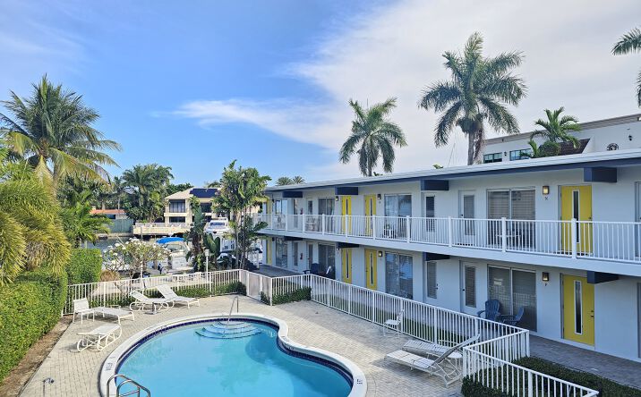 Pictures of Multifamily property located at 1354 Bayview Dr, Fort Lauderdale, FL 33304 for sales - image #1
