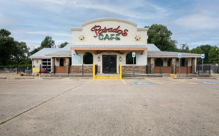 Pictures of Retail property located at 3040 W Gentry Pkwy, Tyler, TX 75702 for sales - image #1