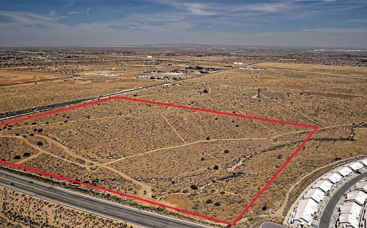 Pictures of Land, Retail property located at 0 HWY 395, Hesperia, CA 92345 for sales - image #1