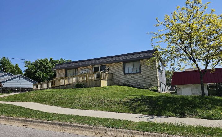 Pictures of Office, Mixed Use property located at 3811 38th St, Des Moines, IA 50310 for sales - image #1