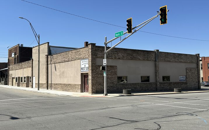 Pictures of Mixed Use, Office, Retail property located at 201 W 3rd St, Marion, IN 46952 for sales - image #1