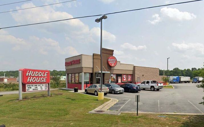 Pictures of Retail property located at 1547 Armory Dr, Franklin, VA 23851 for sales - image #1