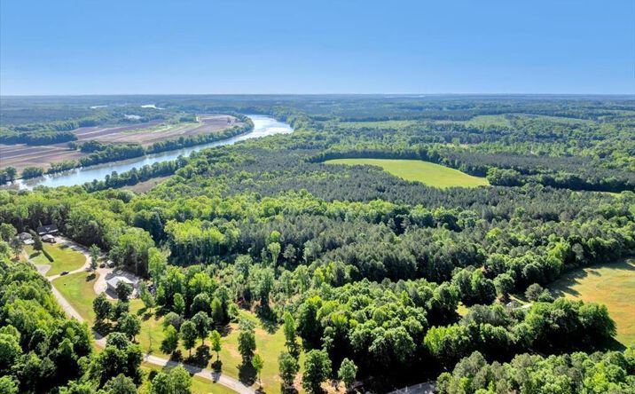 Pictures of Land property located at Lot 14 Boxwood Shores, Boydton, VA 23917 for sales - image #1