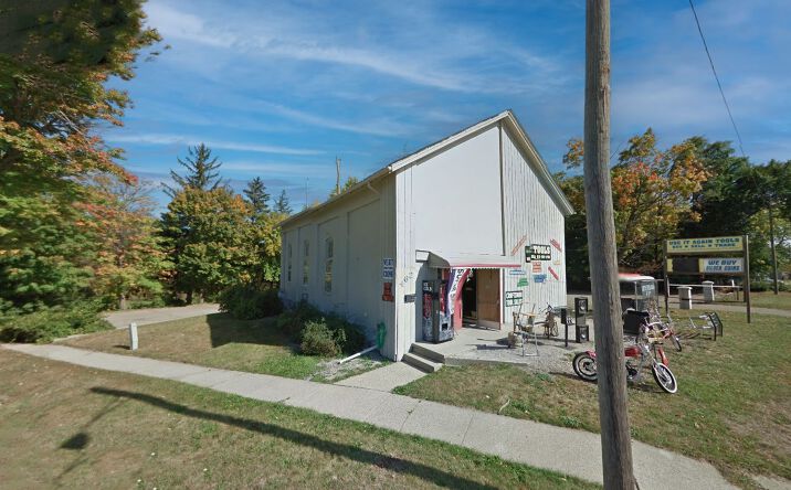 Pictures of Office property located at 462 W Genesee St, Lapeer, MI 48446 for sales - image #1