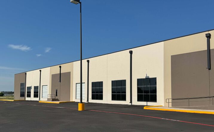 Pictures of Industrial property located at 902 N Twin Creek Dr, Killeen, TX 76543 for sales - image #1
