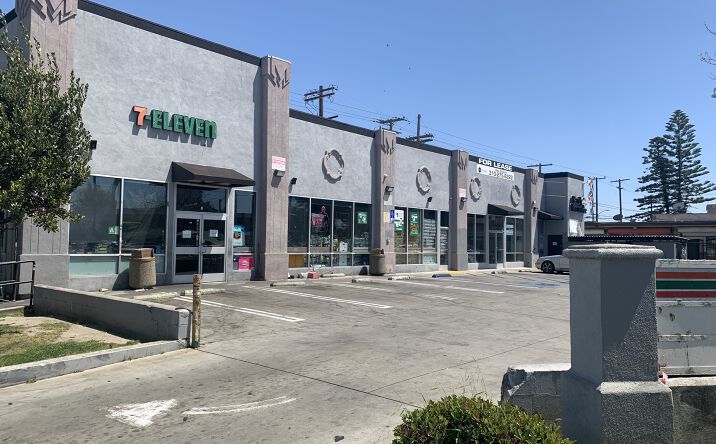 Pictures of Retail, Land property located at 8600 S Central Ave, Los Angeles, CA 90002 for sales - image #1