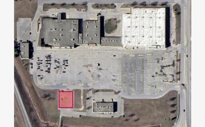 Pictures of Land, Retail property located at 1700 17th St NW, Austin, MN 55912 for sales - image #1