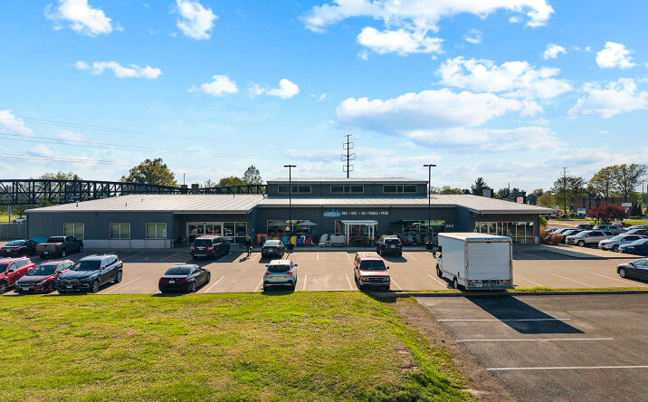 Pictures of Office, Retail, Special Purpose property located at 5728 N. Knoxville Ave, Peoria, IL 61614 for sales - image #1