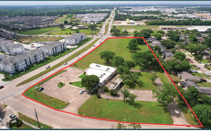 Pictures of Retail property located at 12755 N Houston Rosslyn Rd, Houston, TX 77086 for sales - image #1