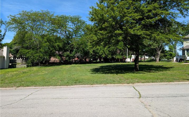 Pictures of Land property located at 602 Park Place, Warrensburg, MO 64093 for sales - image #1