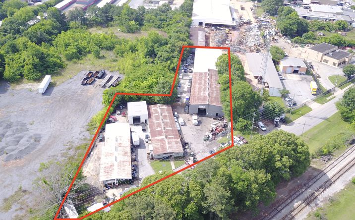 Pictures of Industrial property located at 2514 W Point Road, Atlanta, GA 30337 for sales - image #1
