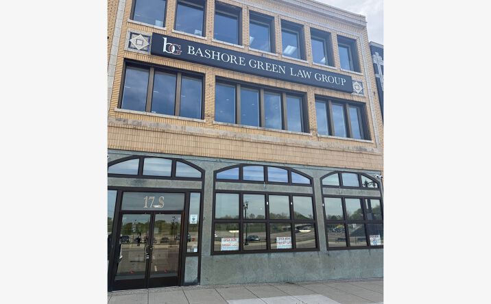 Pictures of Office property located at 17 s saginaw, Pontiac, MI 48342 for sales - image #1