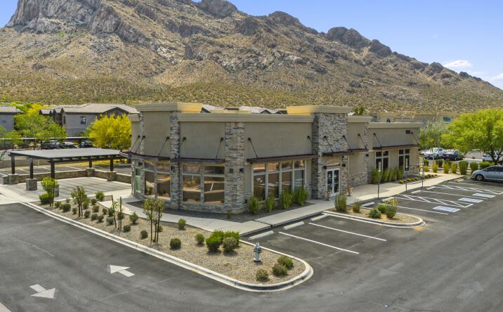 Pictures of Retail property located at 9660 N Oracle Rd, Tucson, AZ 85737 for sales - image #1
