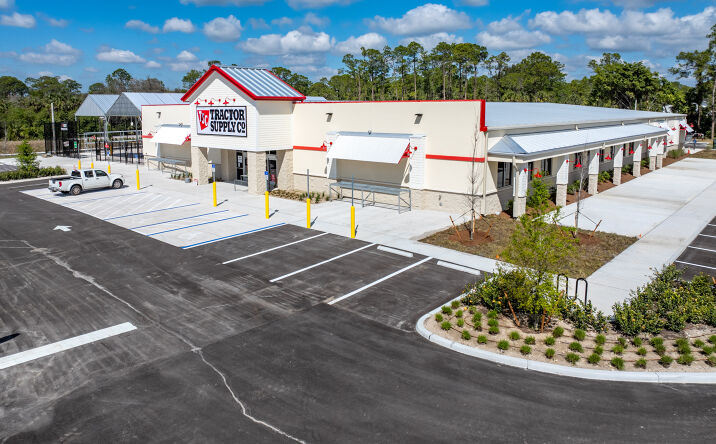 Pictures of Retail property located at 77 Golden Gate Blvd W, Naples, FL 34120 for sales - image #1