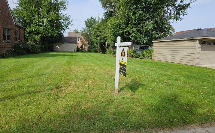 Pictures of Land property located at 7927 Bingham St, Dearborn, MI 48126 for sales - image #1