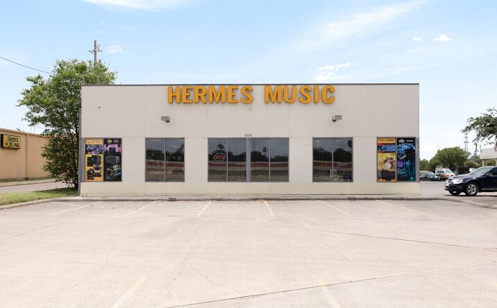 Pictures of Retail property located at 2109 W Expy 83, Weslaco, TX 78596 for sales - image #1