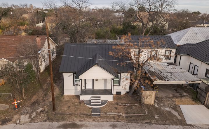 Pictures of Multifamily property located at 110 Muth St, San Antonio, TX 78208 for sales - image #1
