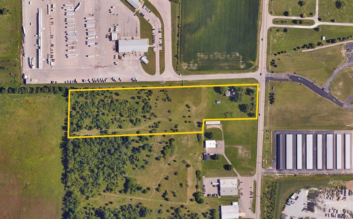 Pictures of Land property located at 11727 N Dixie Dr, Tipp City, OH 45371 for sales - image #1