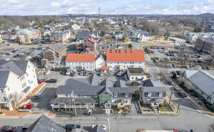 Pictures of Retail property located at 208 - 210 Church St SE, Leesburg, VA 20175 for sales - image #1