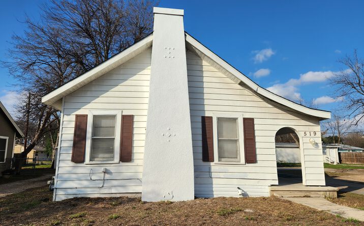 Pictures of Multifamily property located at 519 Topeka Blvd, San Antonio, TX 78210 for sales - image #1