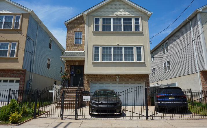 Pictures of Multifamily property located at 281 Morris Ave, Newark, NJ 07103 for sales - image #1