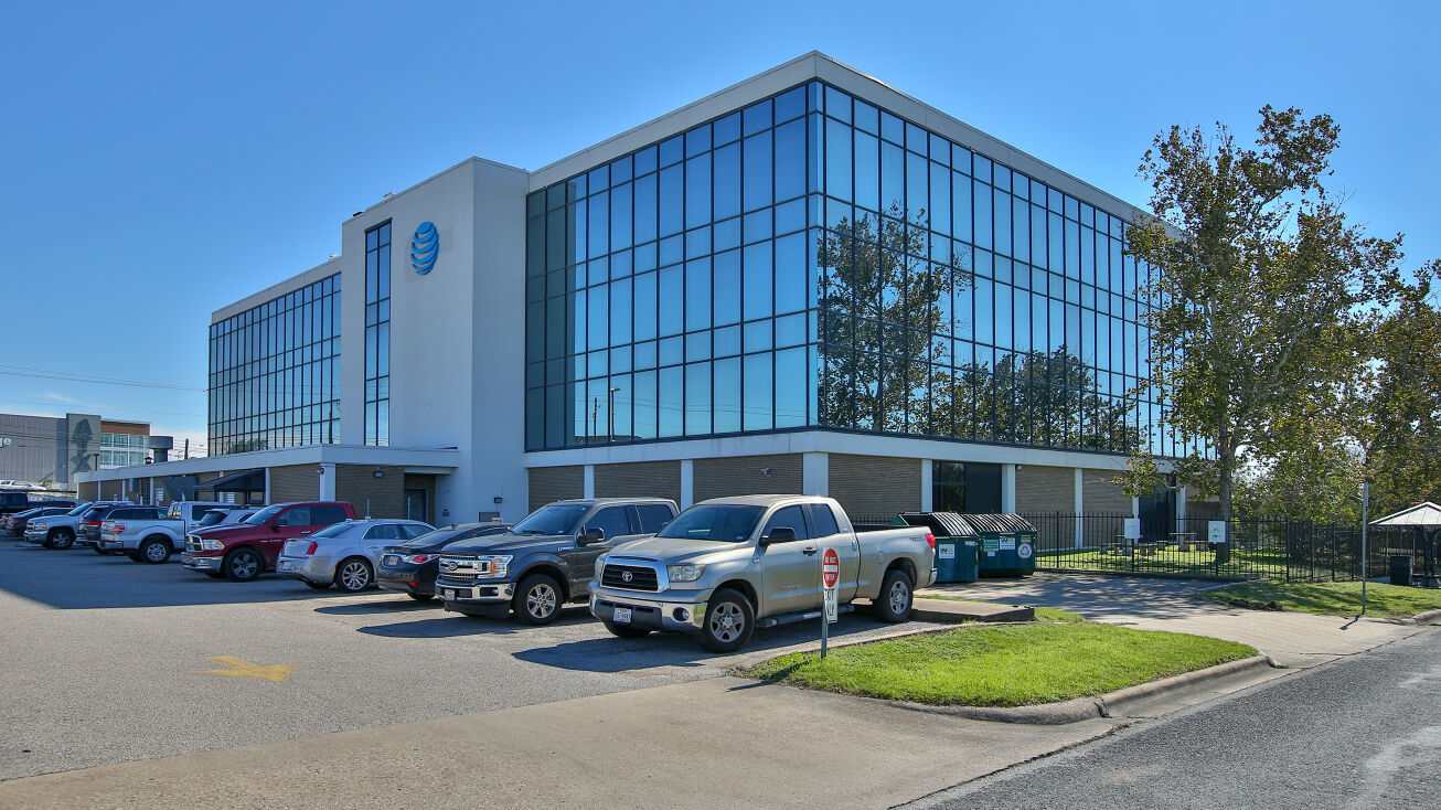 712 E Huntland, Austin, TX 78752