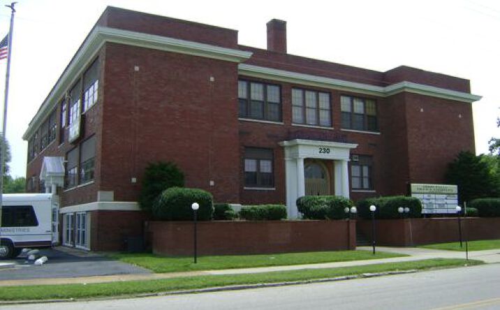 Pictures of Office property located at 230 E Montgomery Ave, Clarksville, IN 47129 for sales - image #1