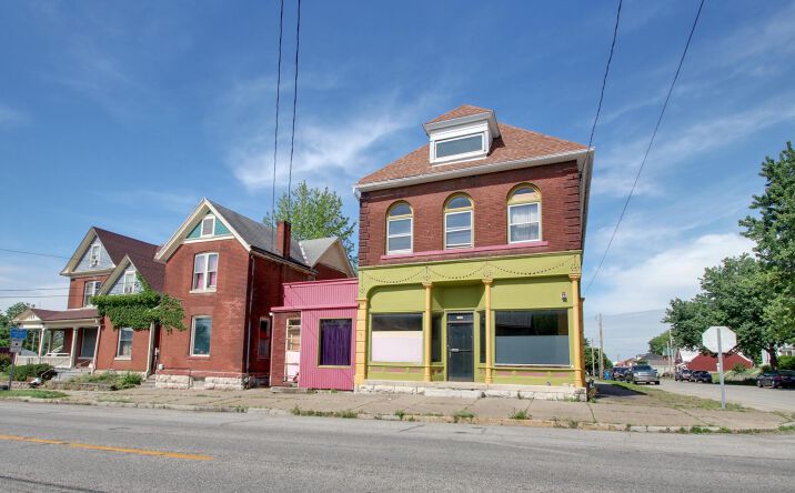 Pictures of Land property located at 800 S 8TH Street, Quincy, IL 62301 for sales - image #1