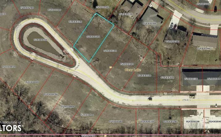 Pictures of Land property located at 302 27th PL S, Clear Lake, IA 50428 for sales - image #1