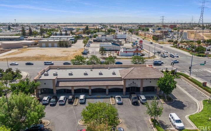 image of property at 3820 COFFEE RD Bakersfield CA 93308-5047