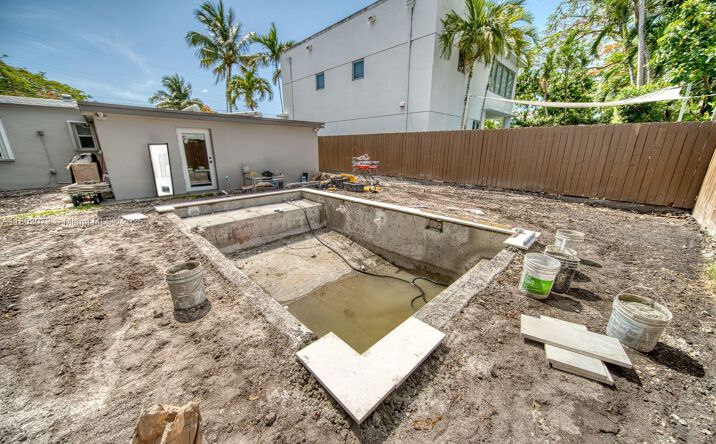 Pictures of Business for Sale, Office property located at Established Fully License and Insured Pool/Spa business For Sale, Kendall, FL 33186 for sales - image #1